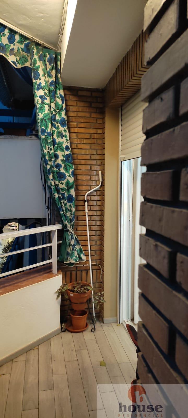 For sale of flat in Córdoba