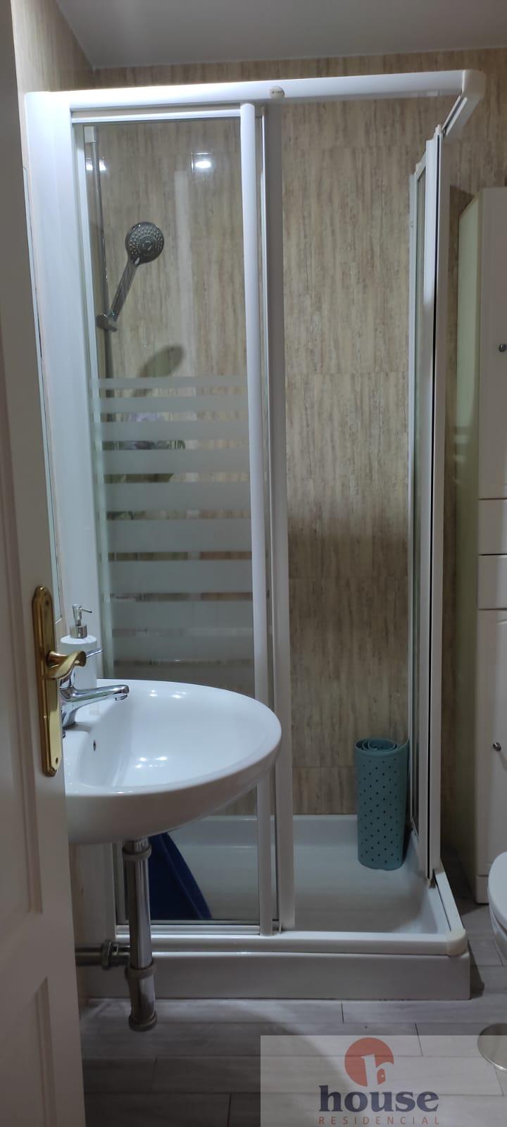 For sale of flat in Córdoba