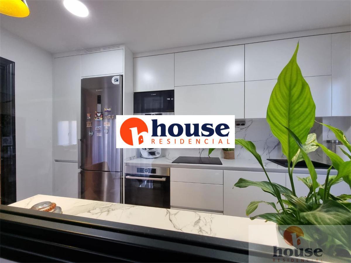 For sale of flat in Córdoba