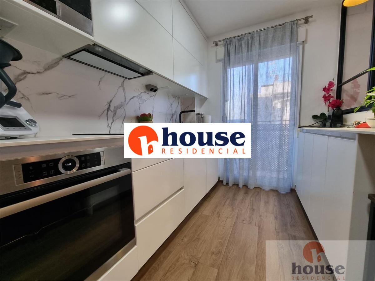 For sale of flat in Córdoba