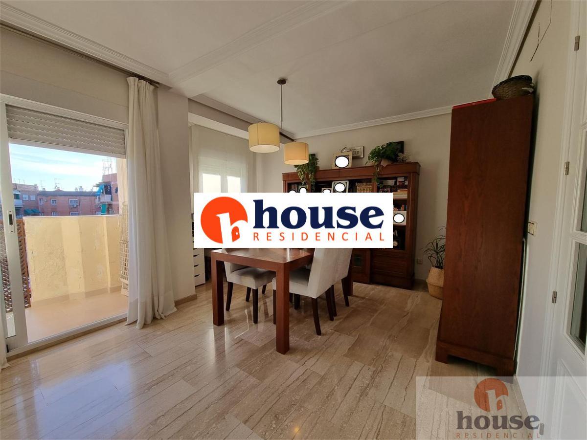 For sale of flat in Córdoba