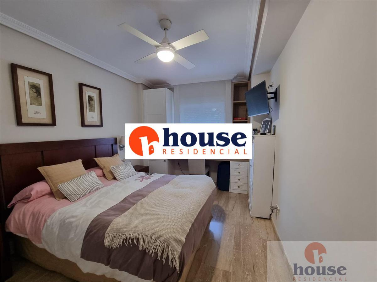 For sale of flat in Córdoba