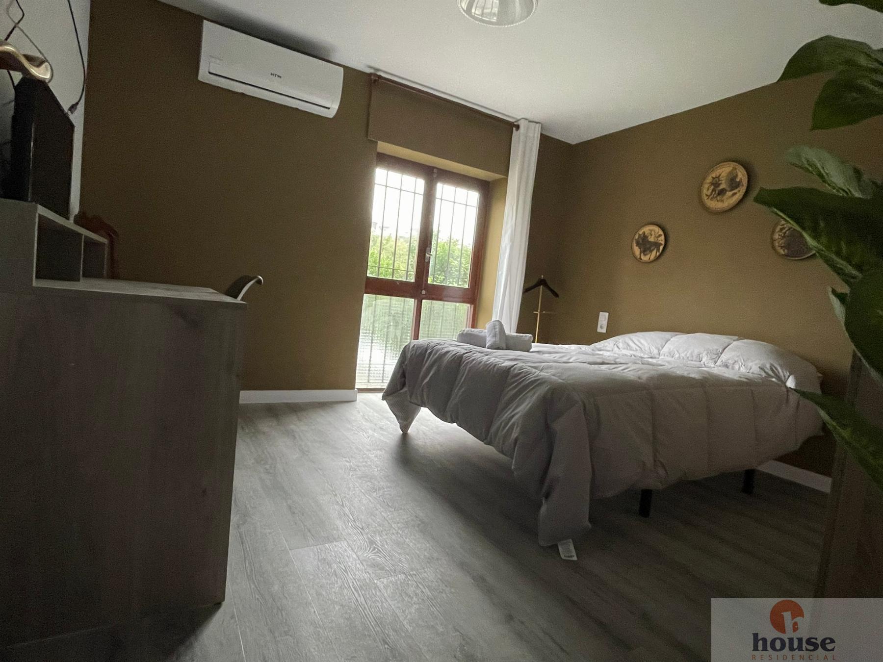 For sale of flat in Córdoba