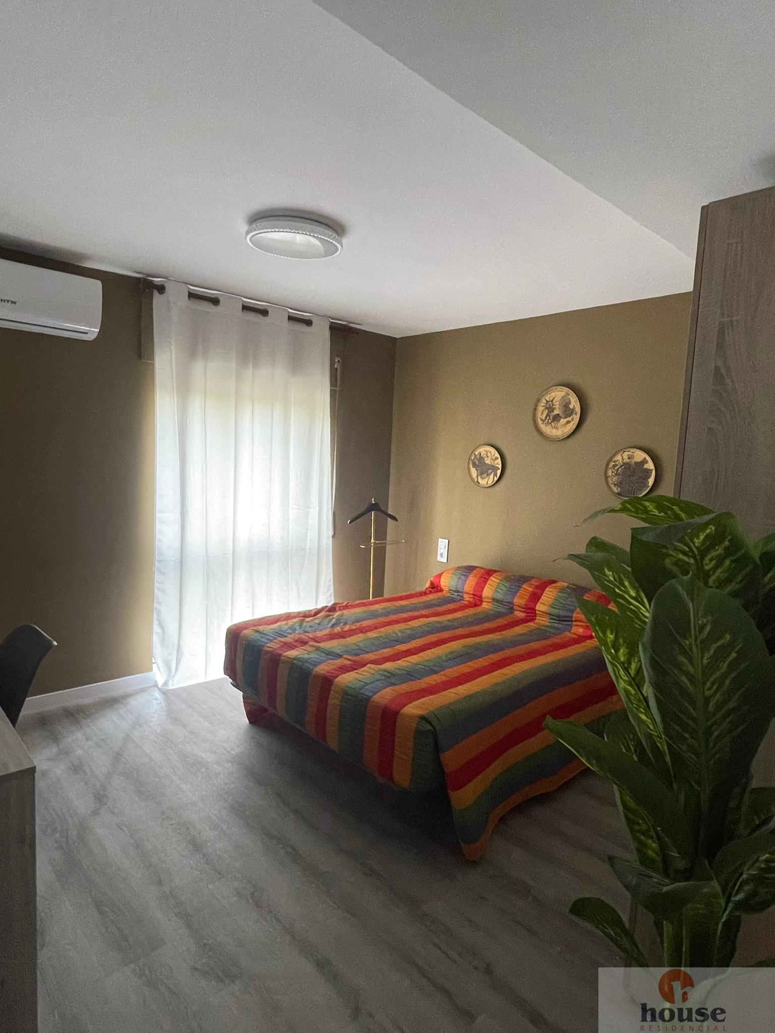For sale of flat in Córdoba