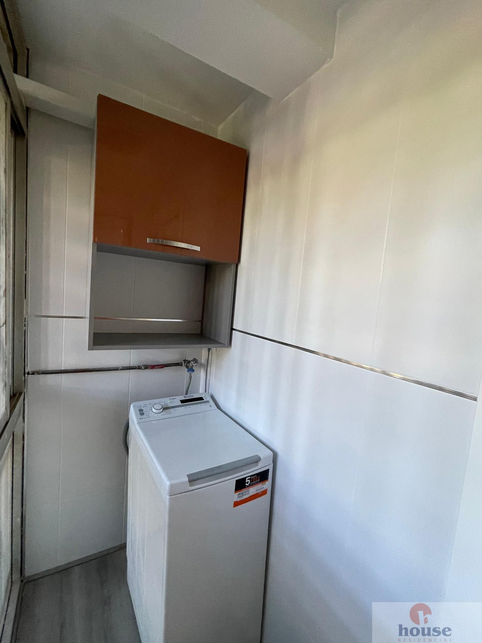 For sale of flat in Córdoba