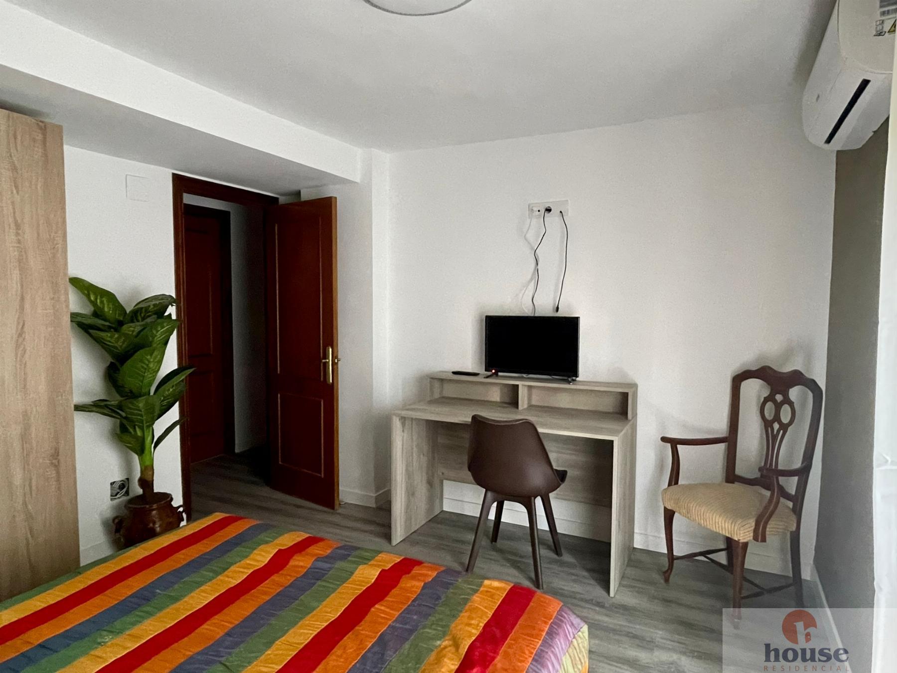 For sale of flat in Córdoba