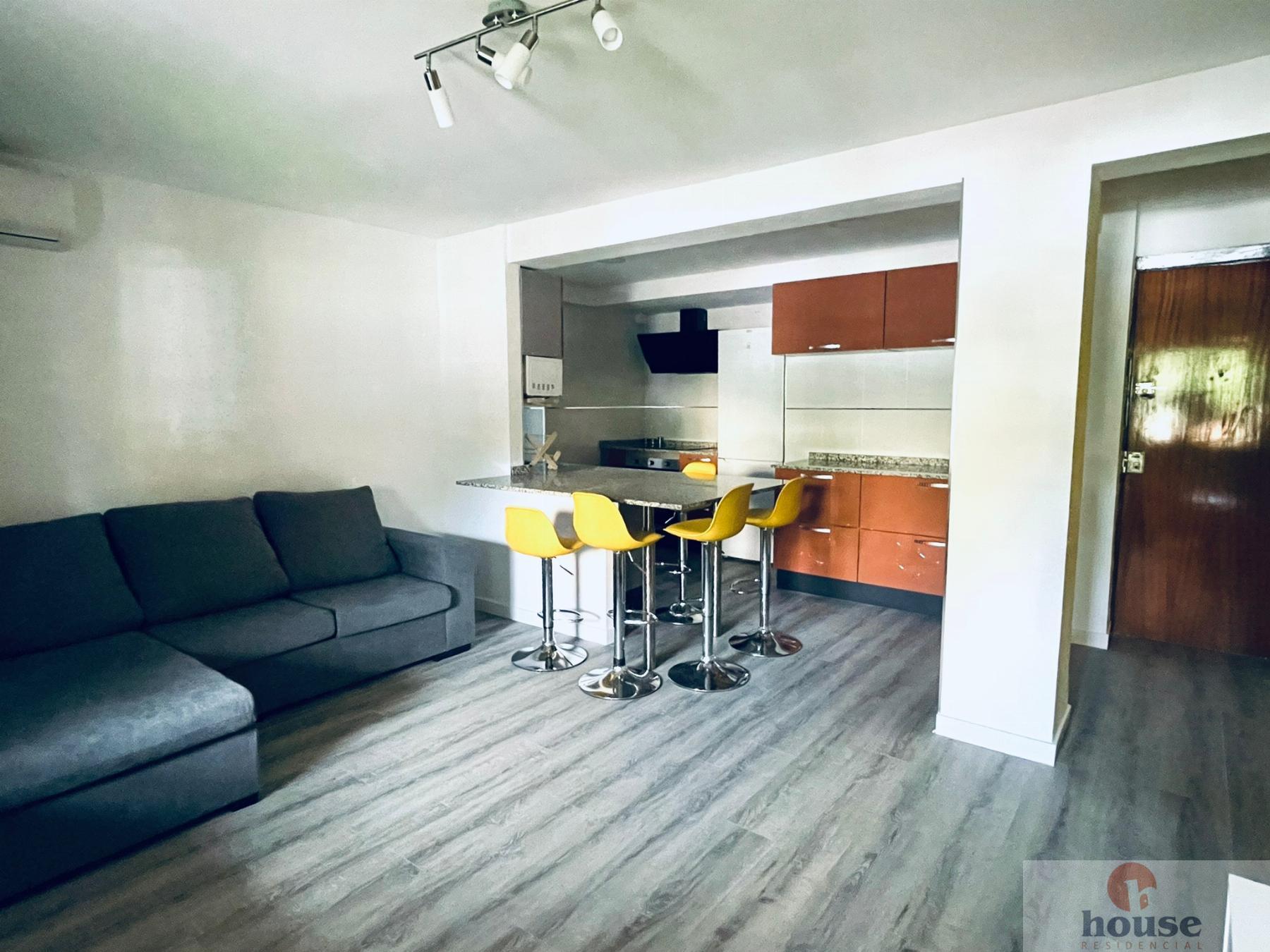 For sale of flat in Córdoba
