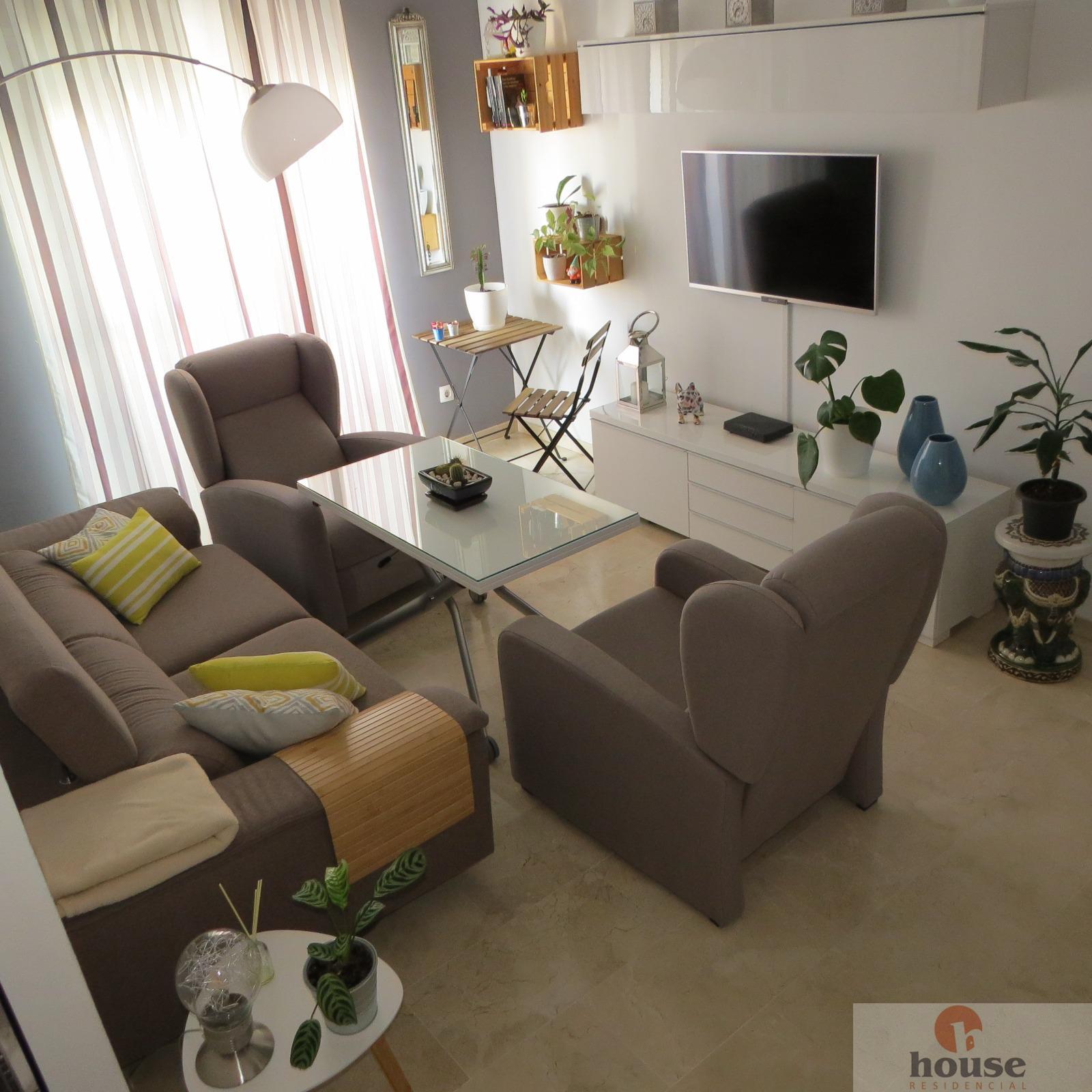 For sale of flat in Córdoba