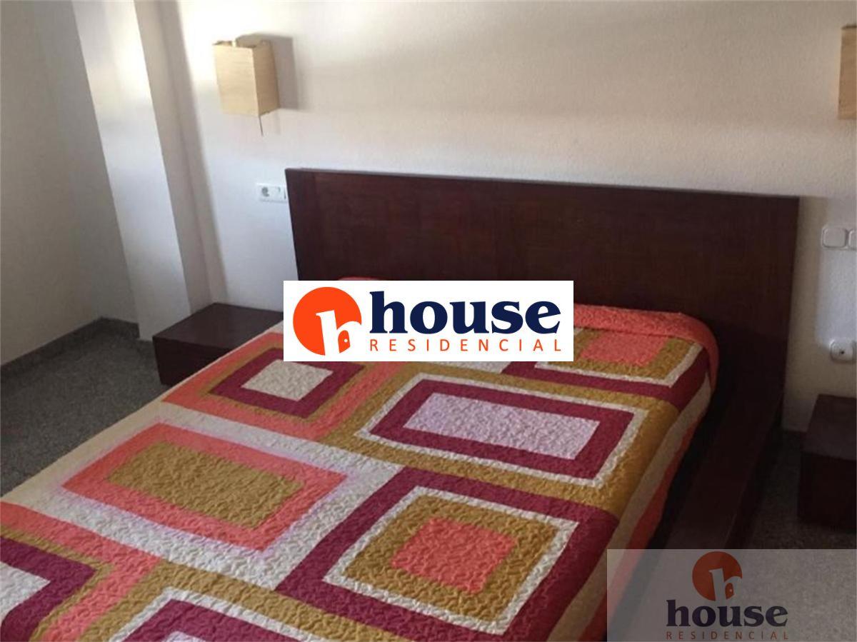 For sale of flat in Córdoba