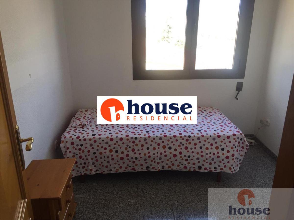 For sale of flat in Córdoba