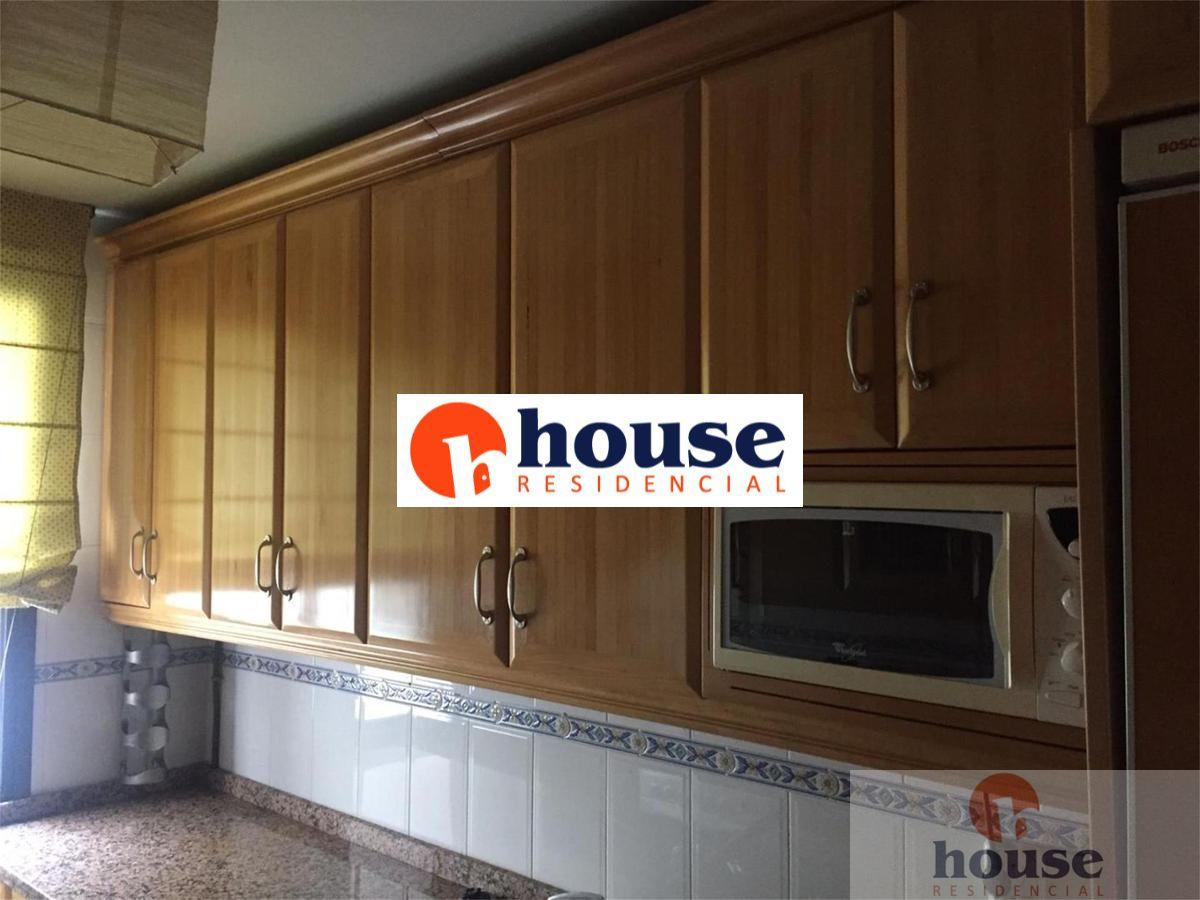 For sale of flat in Córdoba