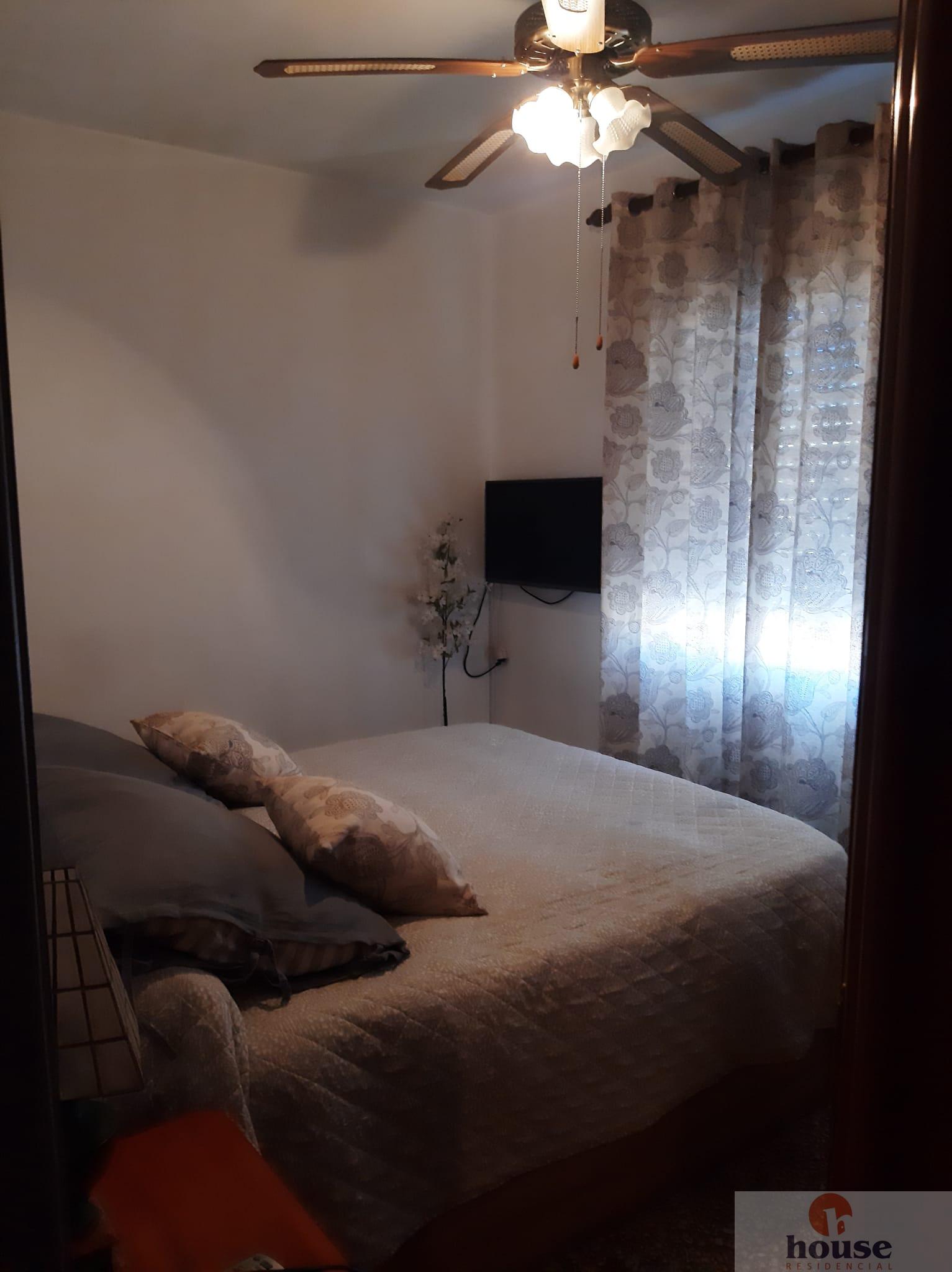 For sale of flat in Córdoba