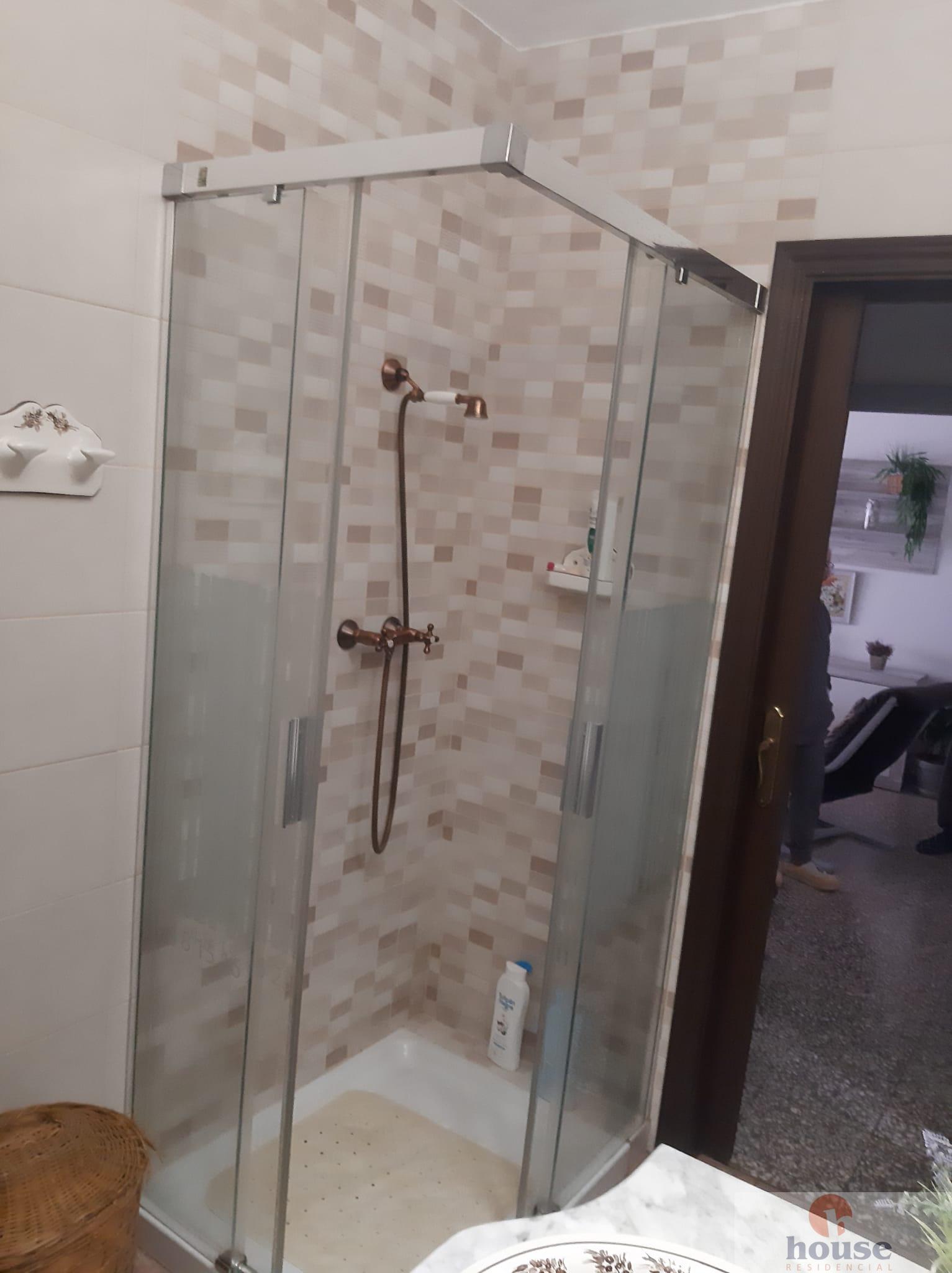 For sale of flat in Córdoba
