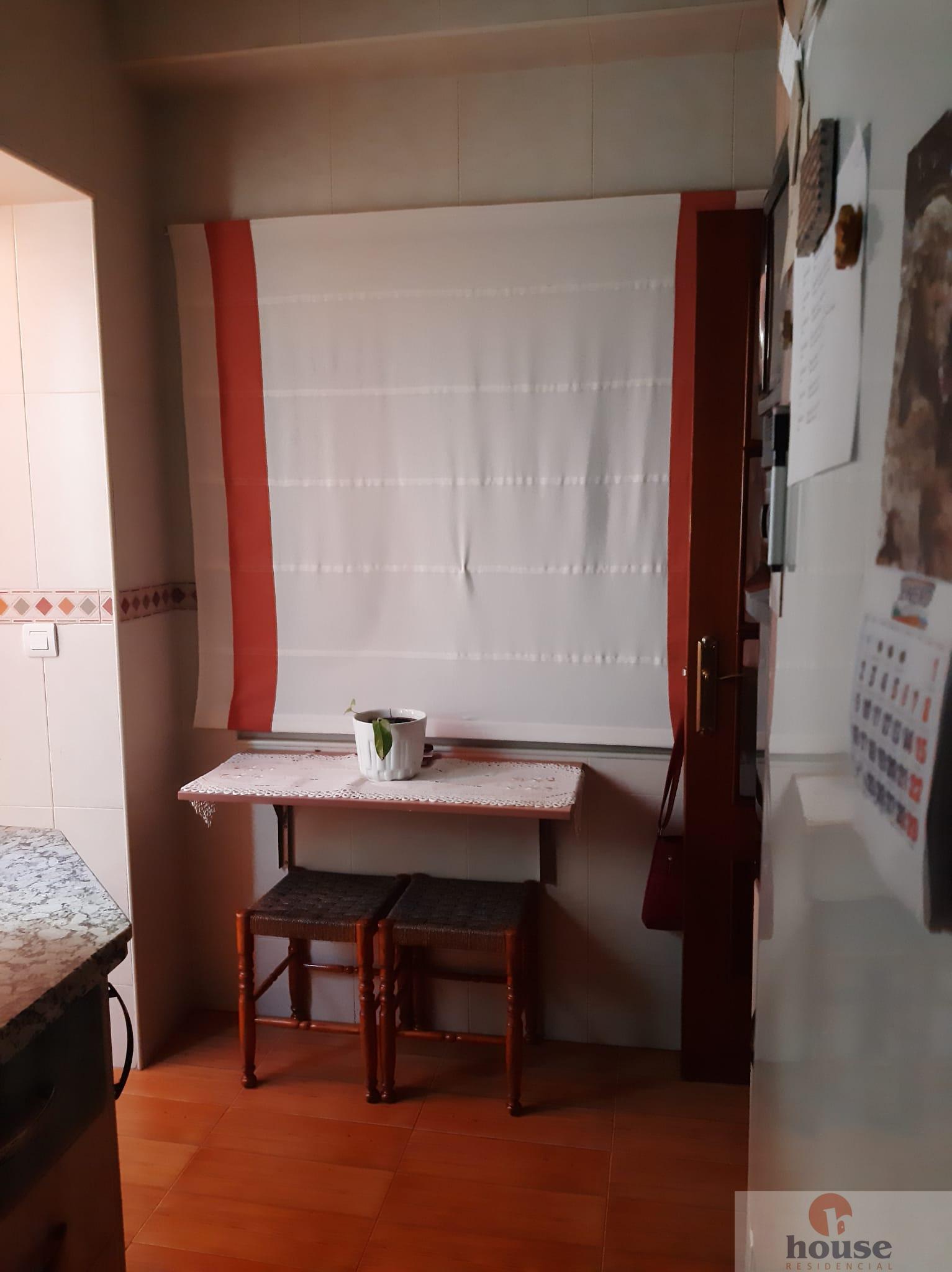 For sale of flat in Córdoba