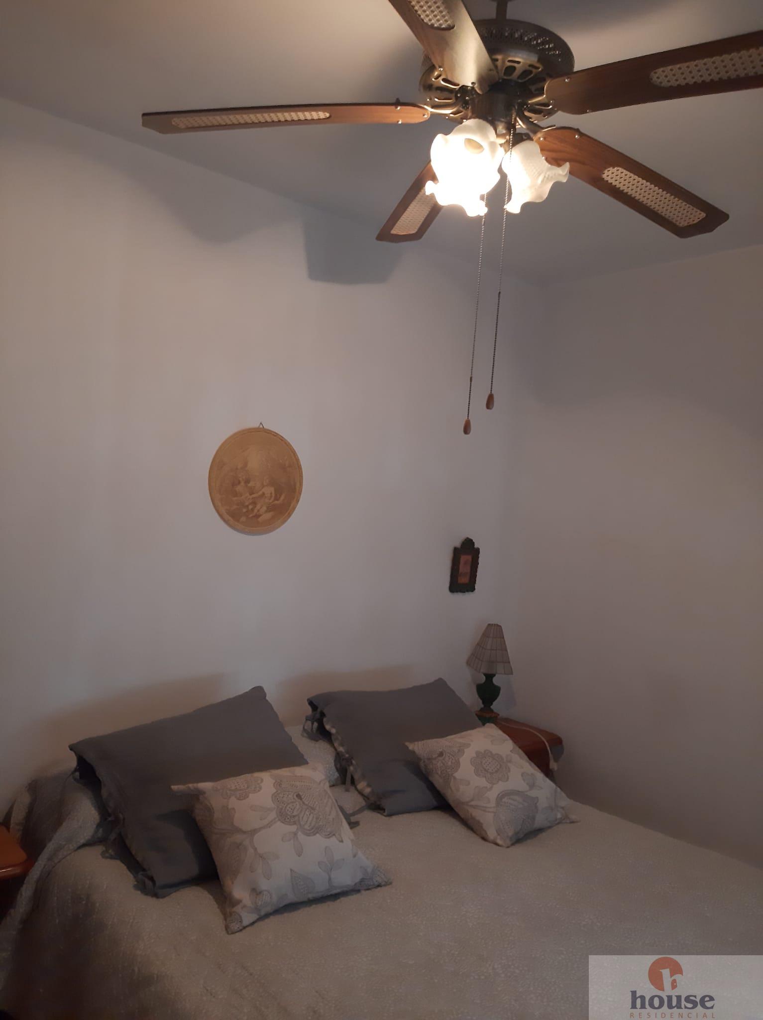For sale of flat in Córdoba