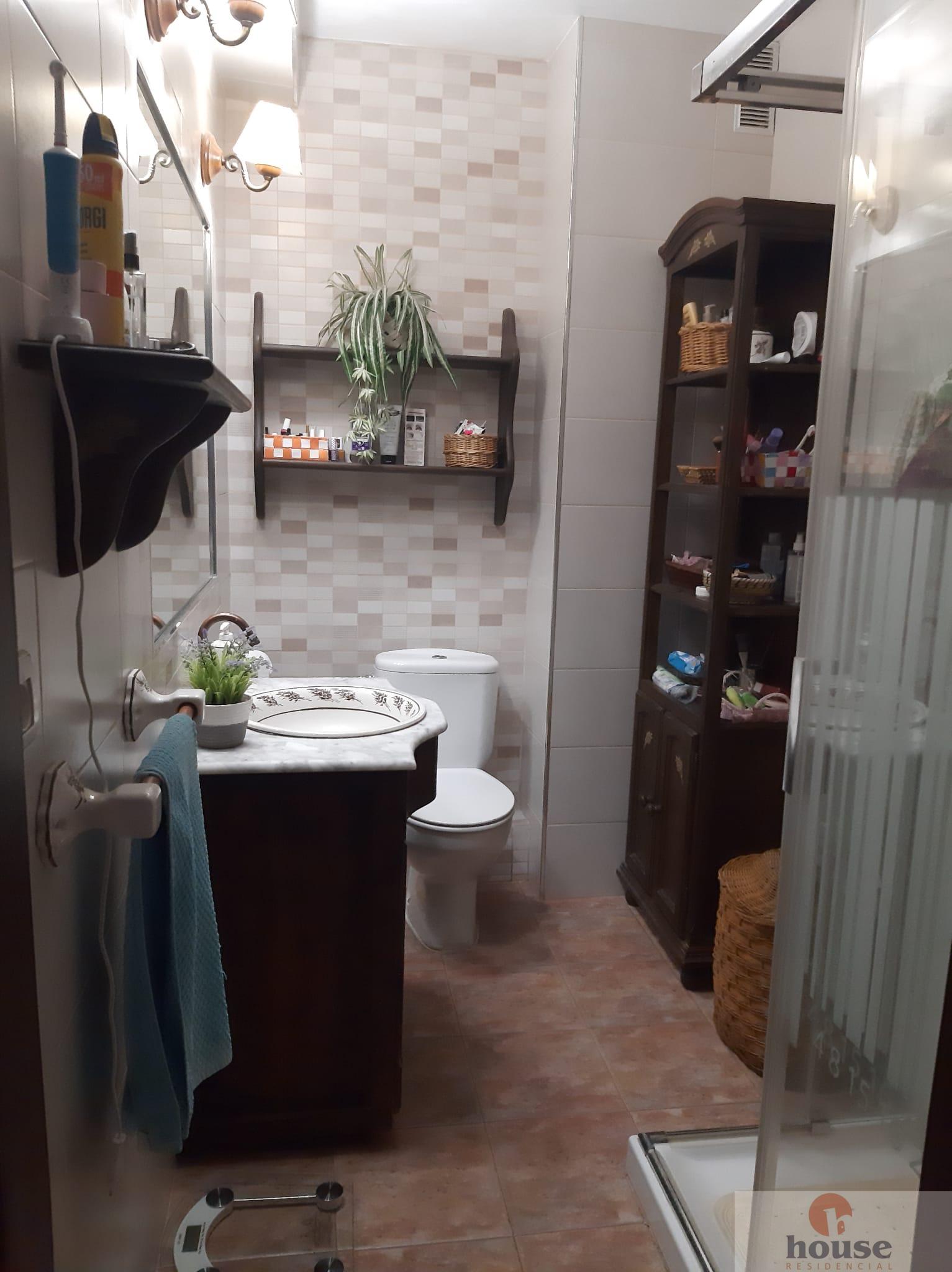 For sale of flat in Córdoba