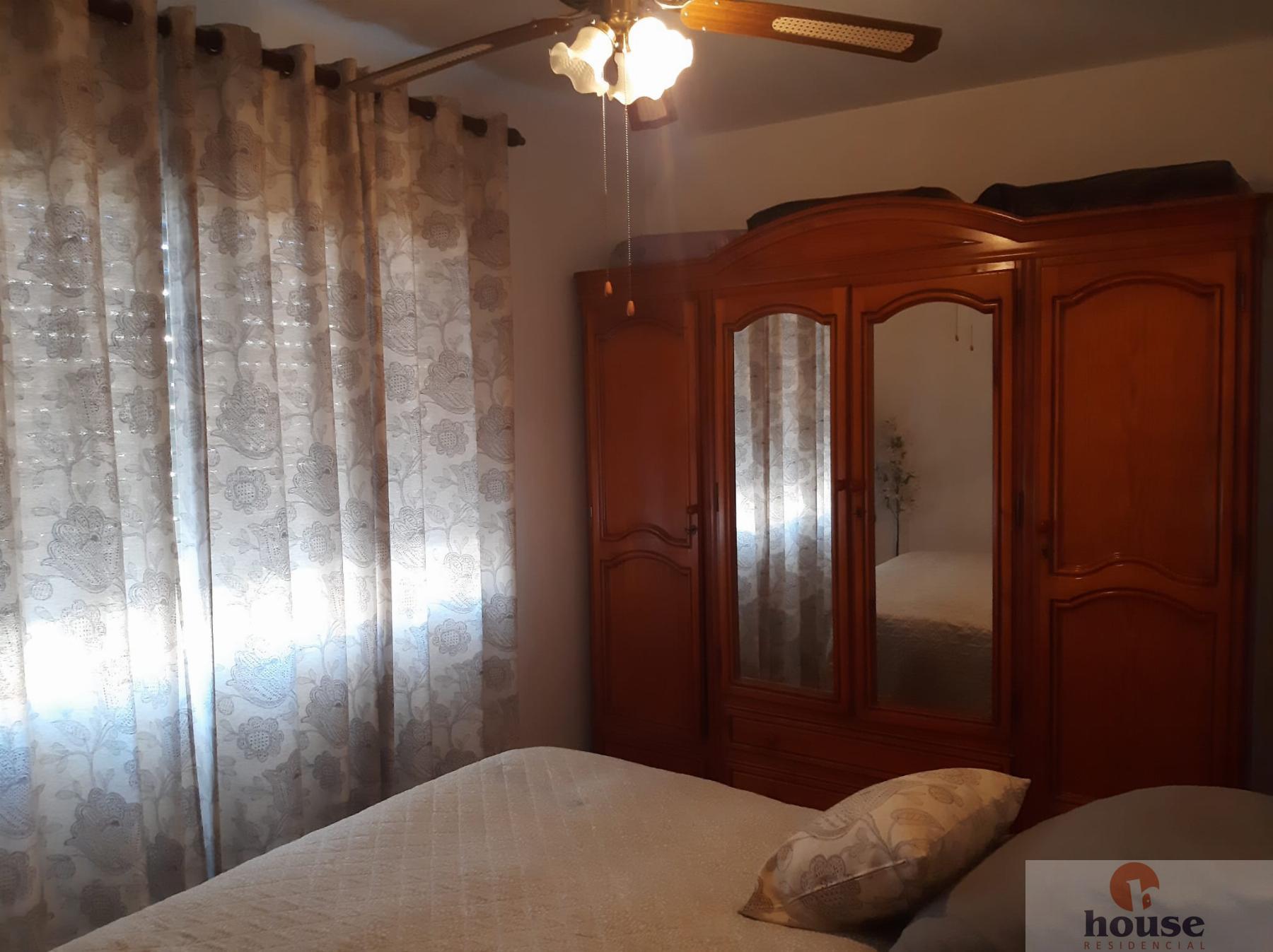 For sale of flat in Córdoba