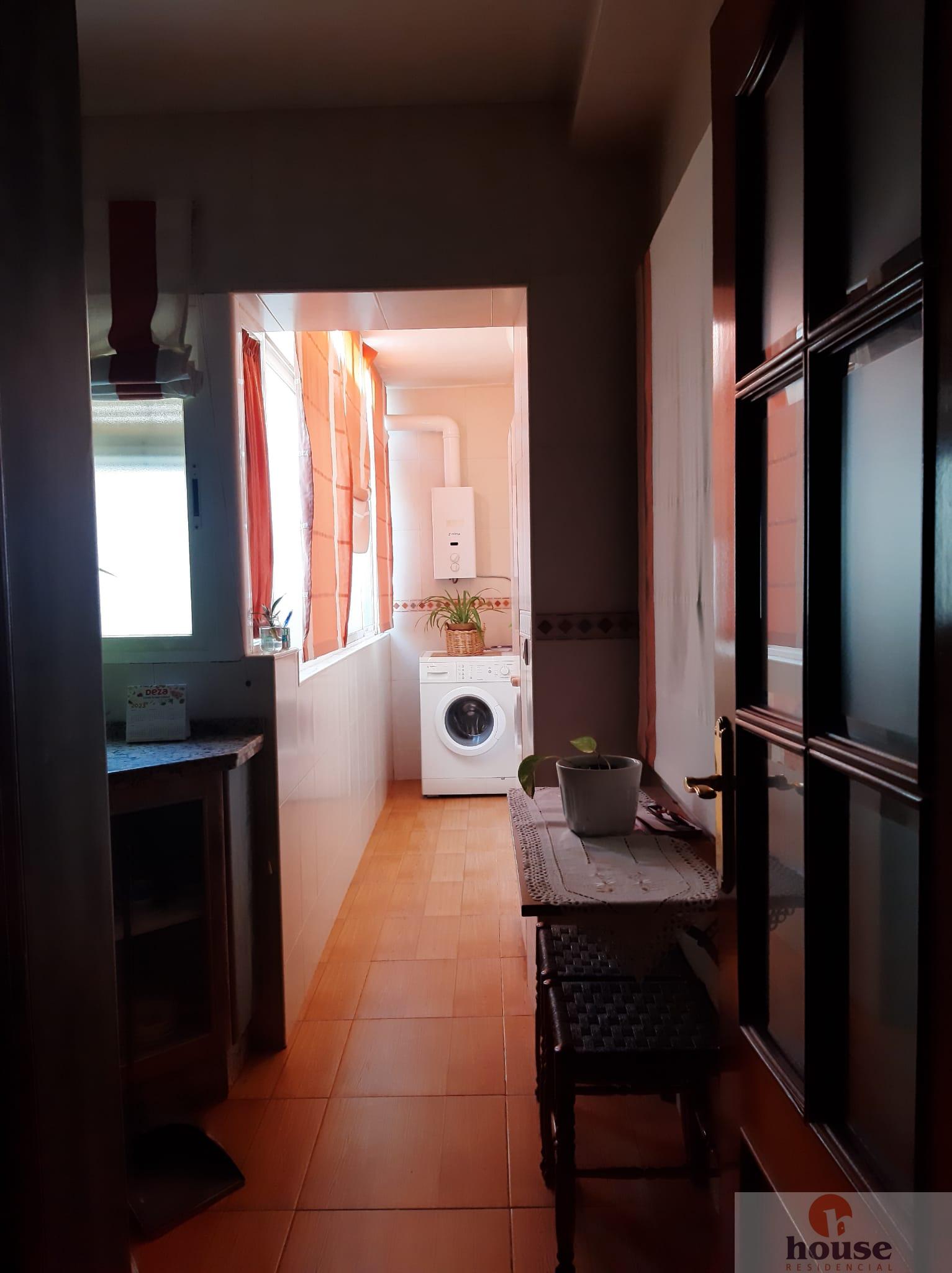 For sale of flat in Córdoba