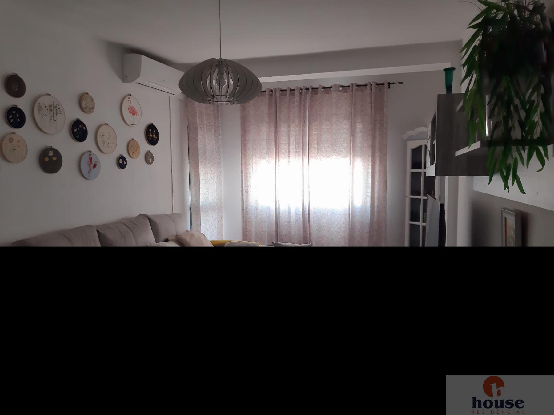 For sale of flat in Córdoba