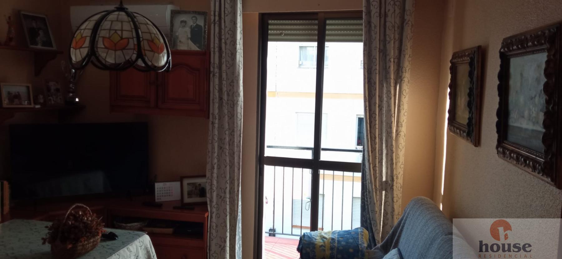 For sale of flat in Córdoba