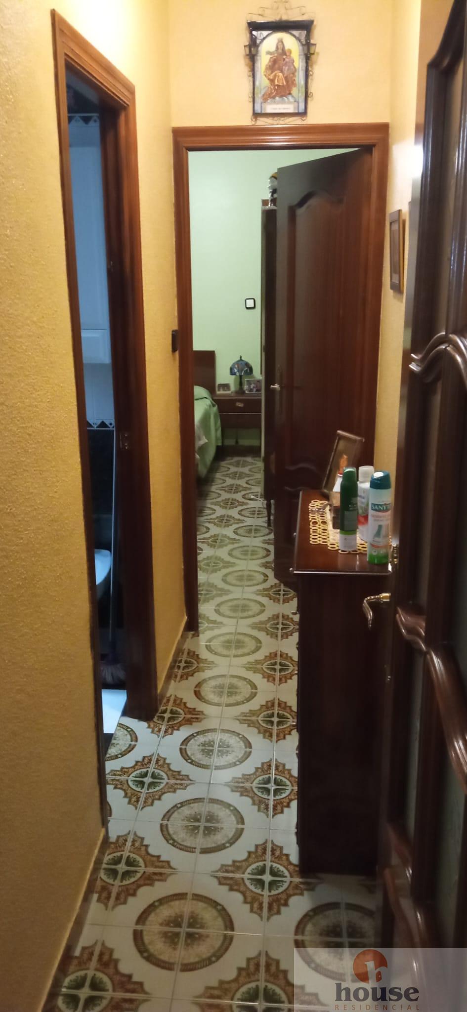 For sale of flat in Córdoba