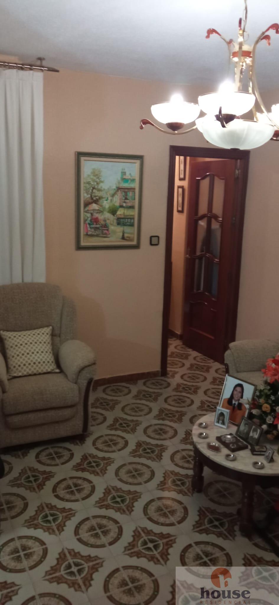 For sale of flat in Córdoba