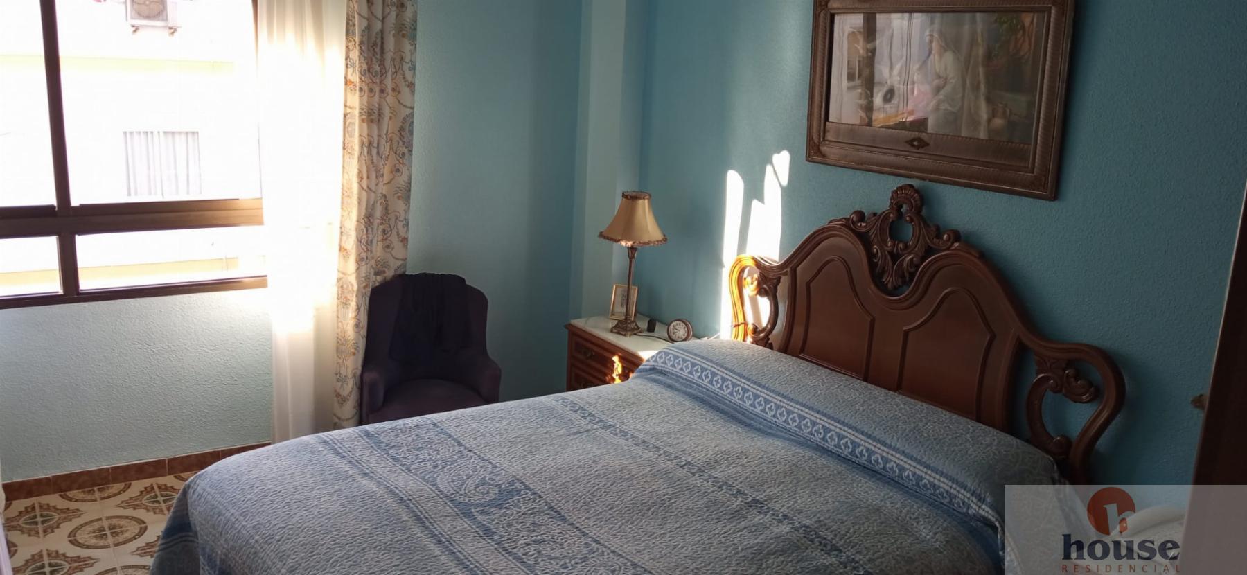 For sale of flat in Córdoba