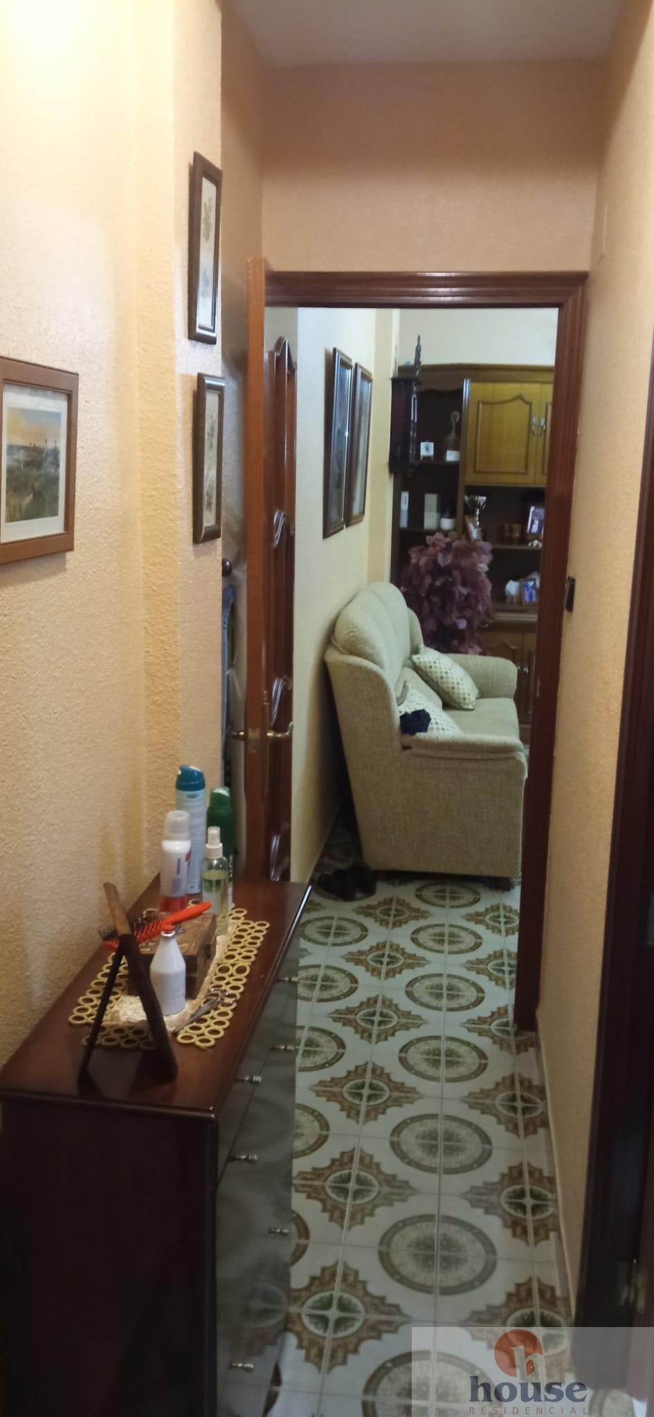 For sale of flat in Córdoba