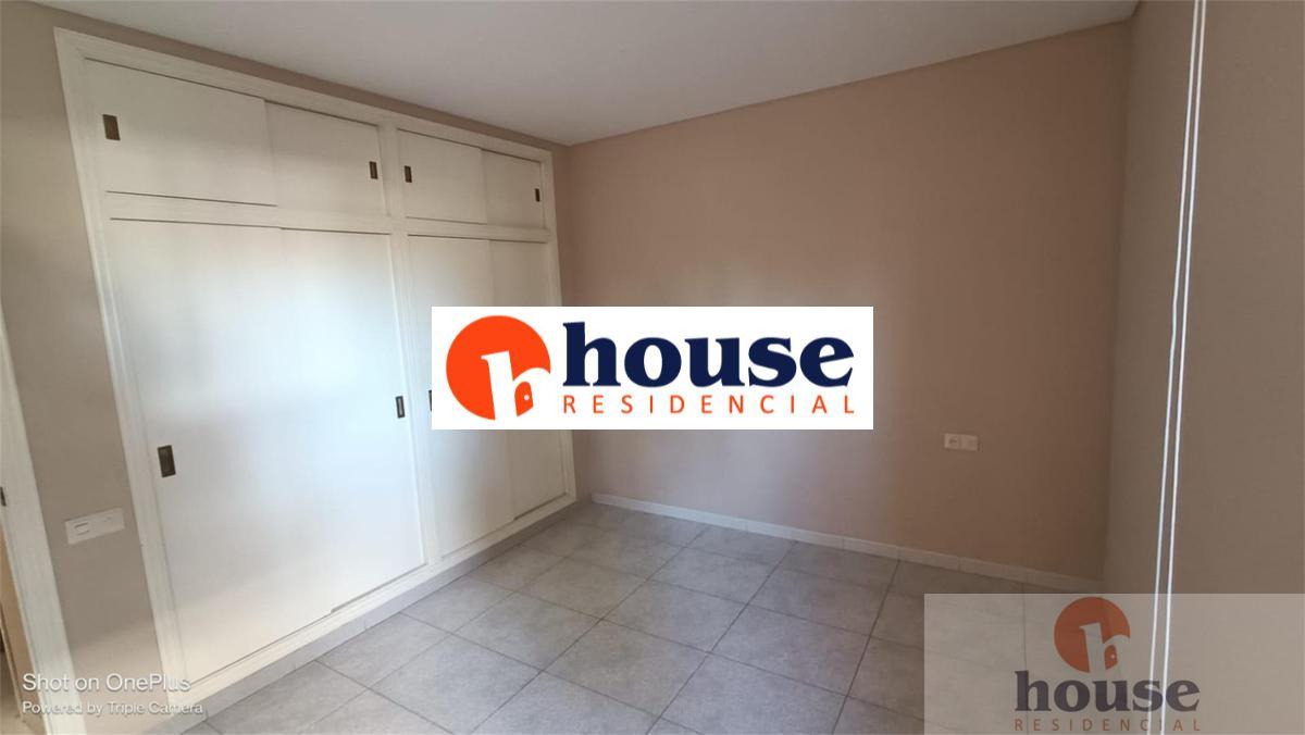 For sale of flat in Córdoba