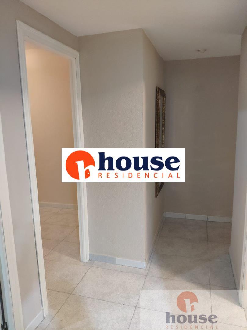 For sale of flat in Córdoba