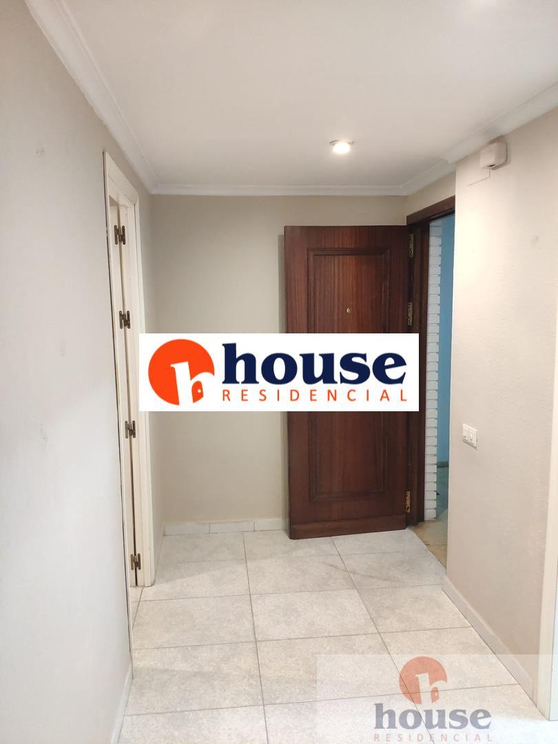 For sale of flat in Córdoba