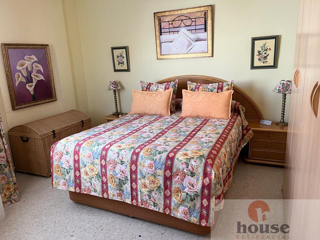 For sale of flat in Córdoba