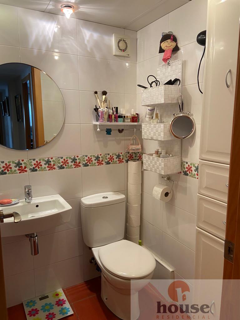 For sale of flat in Córdoba