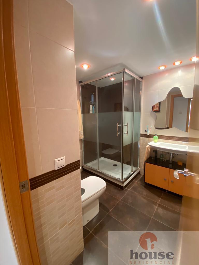 For sale of flat in Córdoba