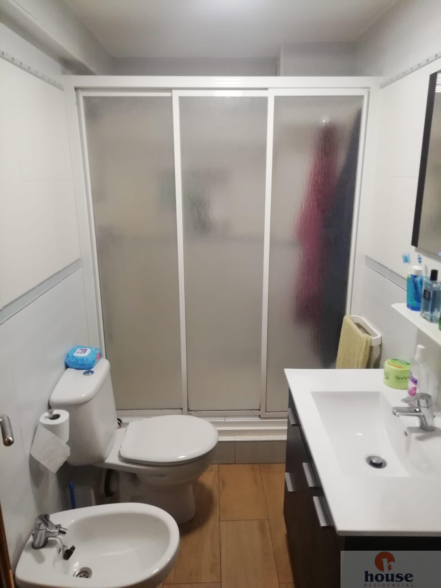 For sale of flat in Córdoba