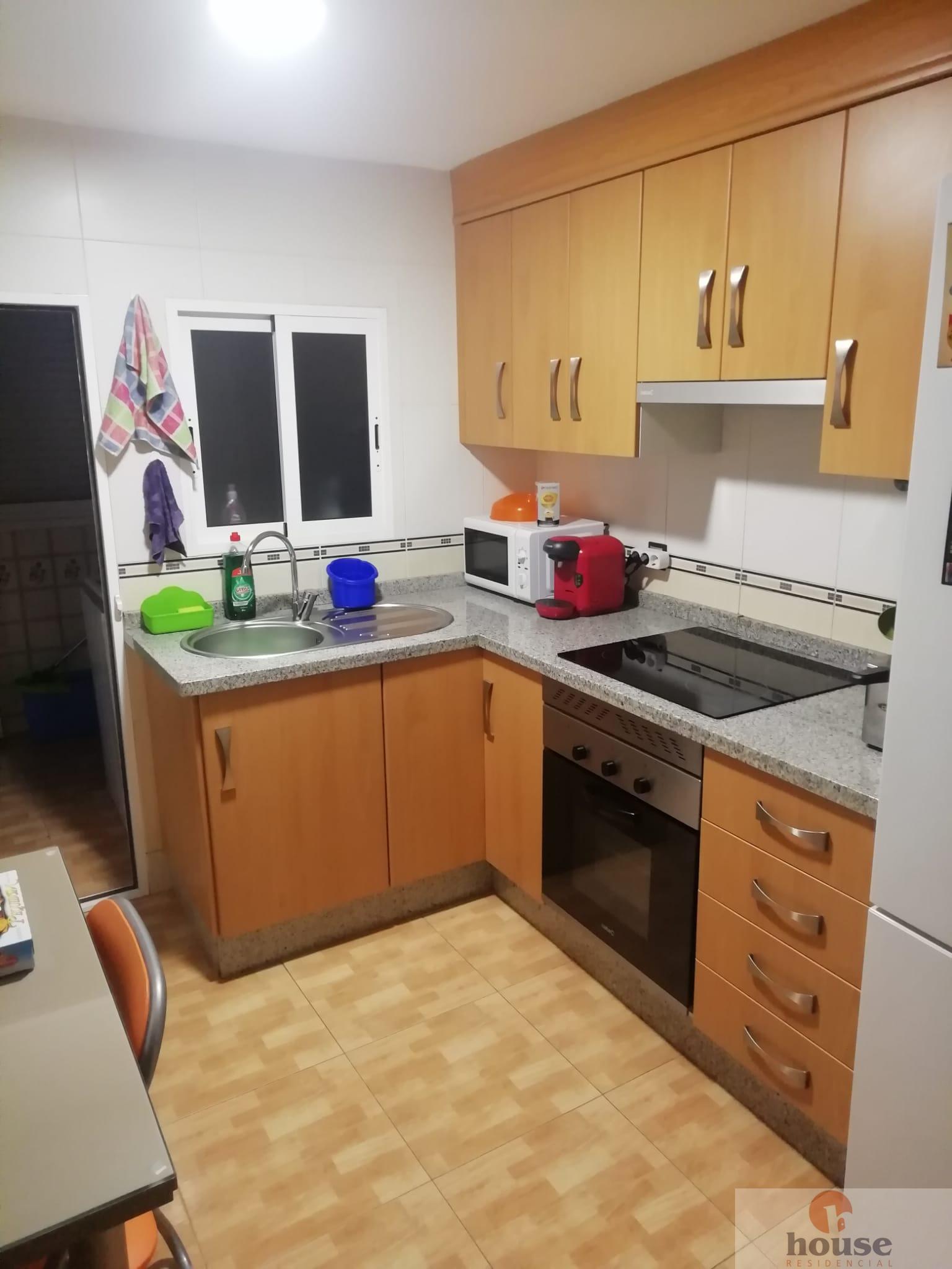 For sale of flat in Córdoba
