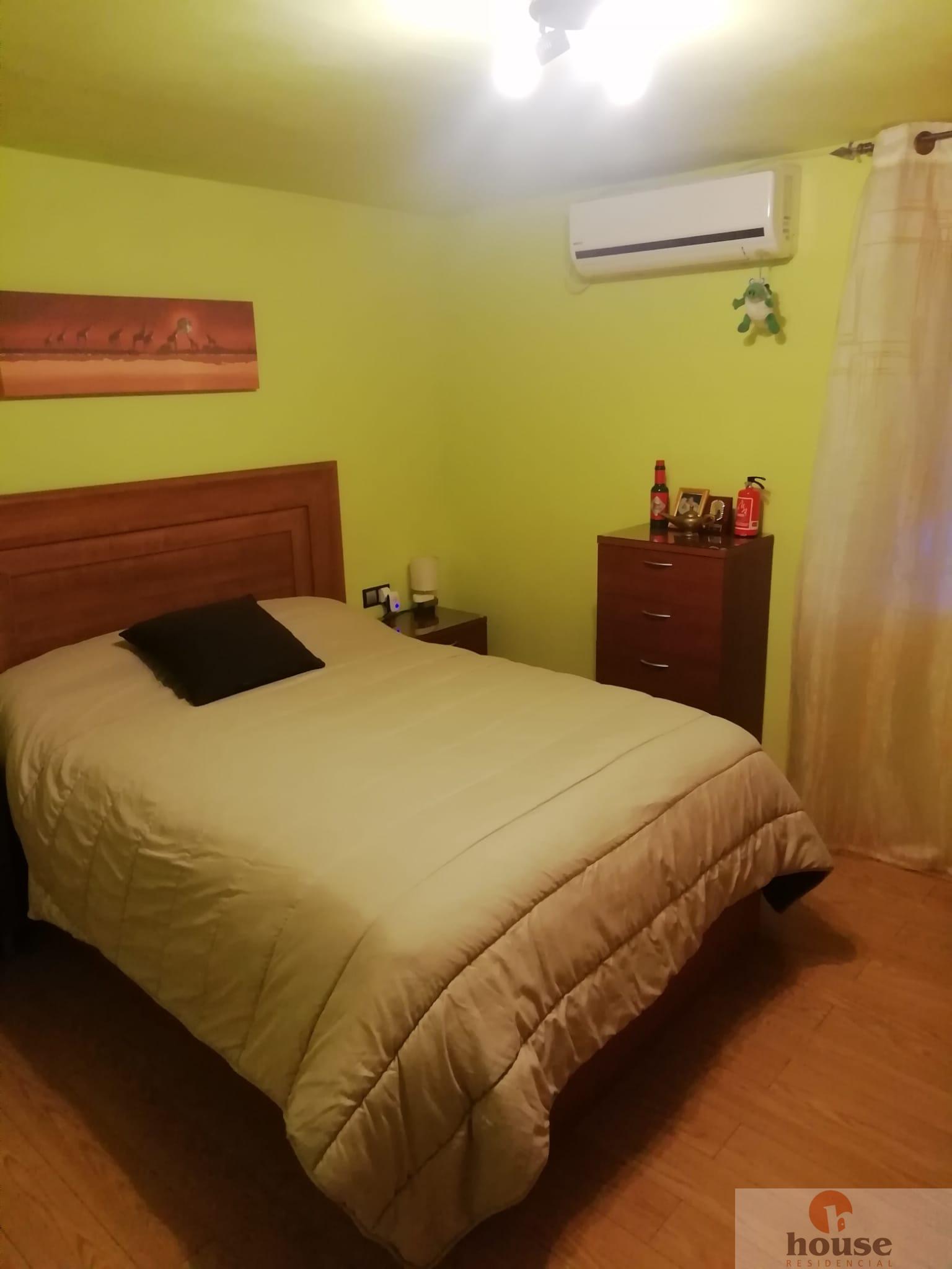 For sale of flat in Córdoba