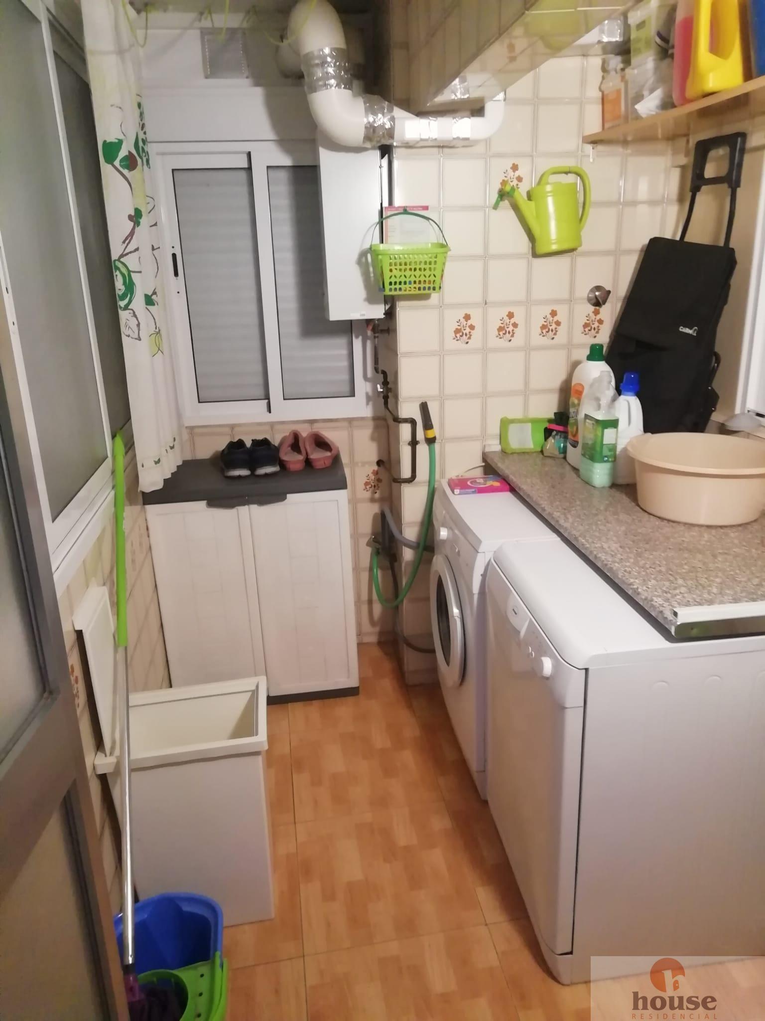 For sale of flat in Córdoba