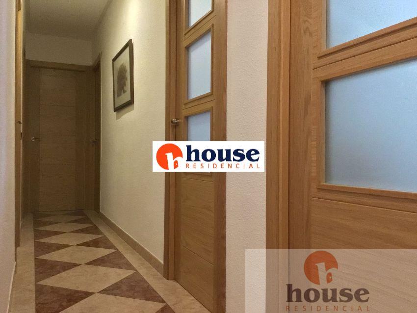 For sale of flat in Córdoba