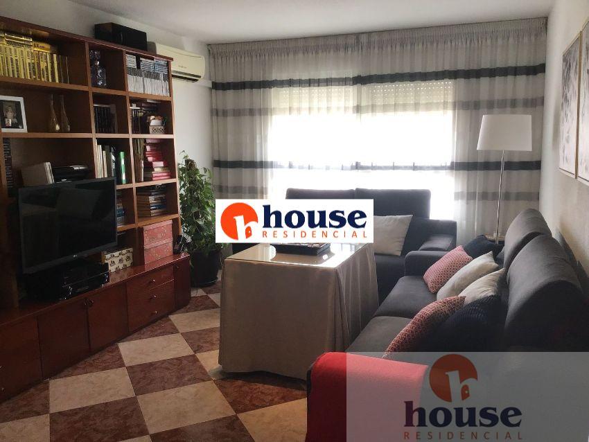 For sale of flat in Córdoba