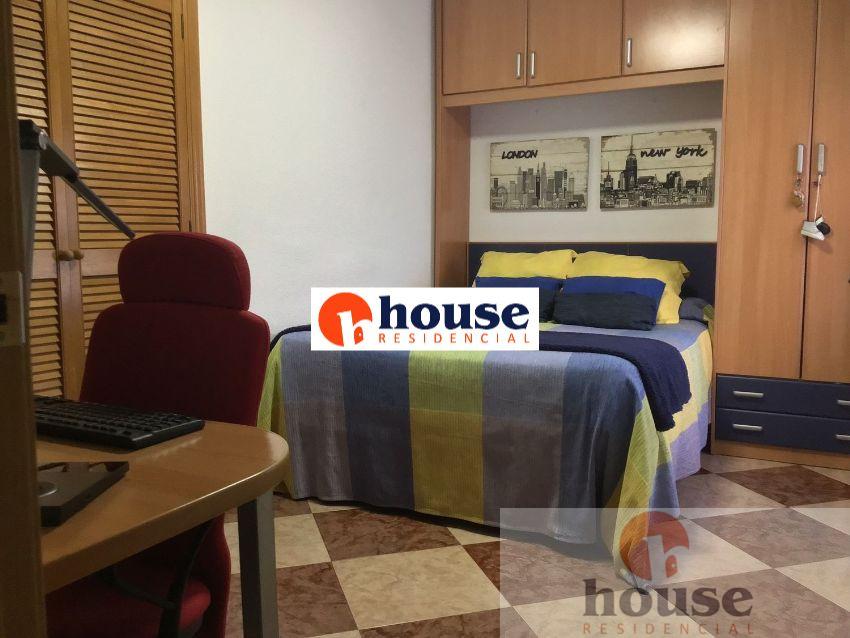 For sale of flat in Córdoba
