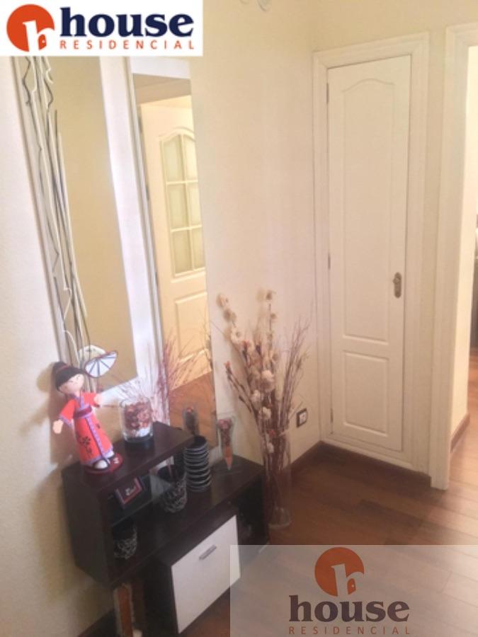 For sale of flat in Córdoba