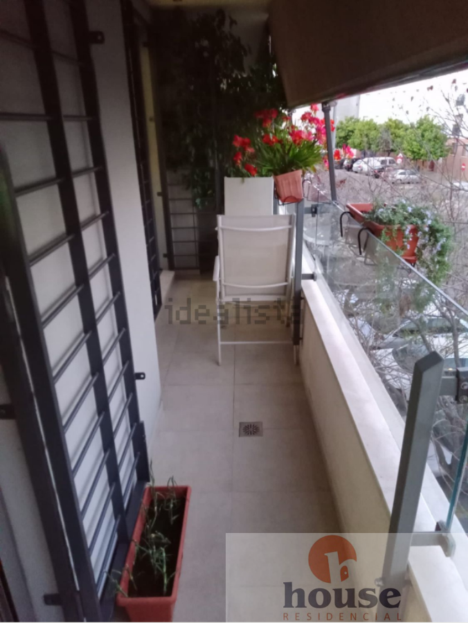 For sale of flat in Córdoba