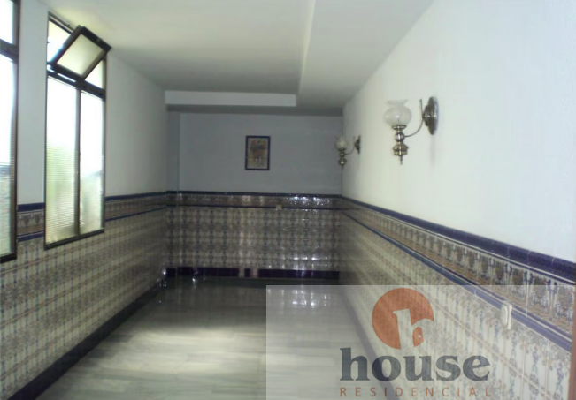 For sale of flat in Córdoba