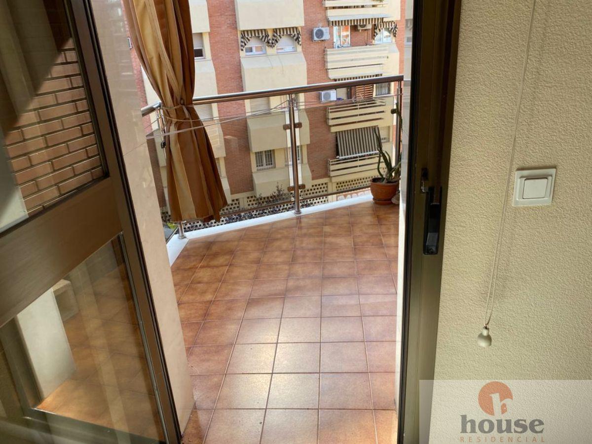 For sale of flat in Córdoba