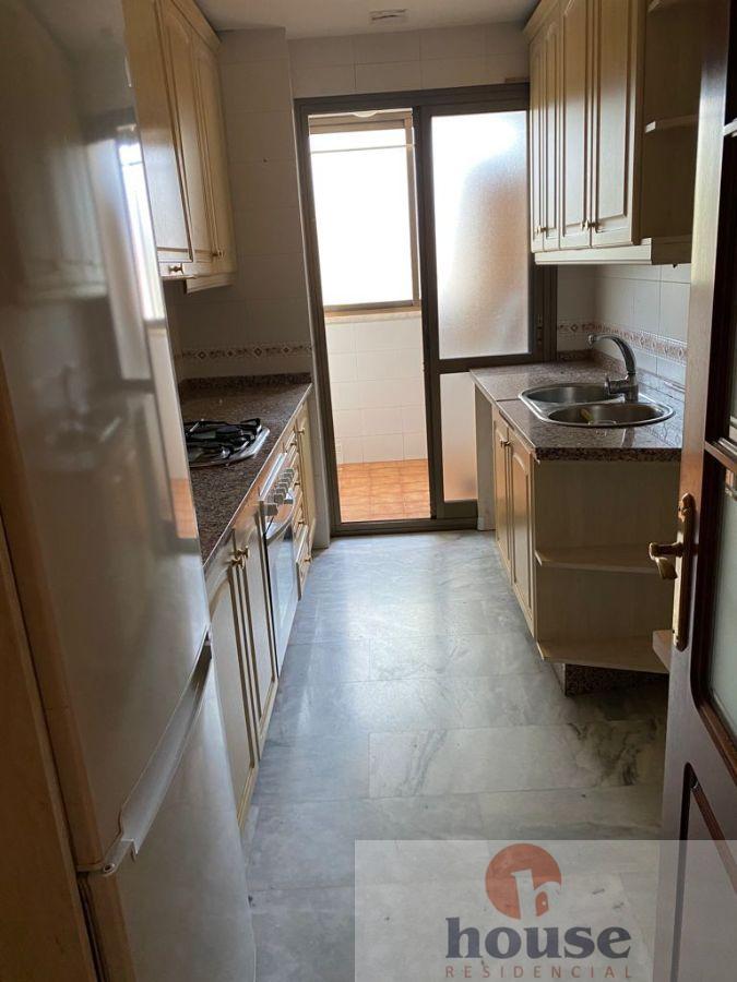 For sale of flat in Córdoba