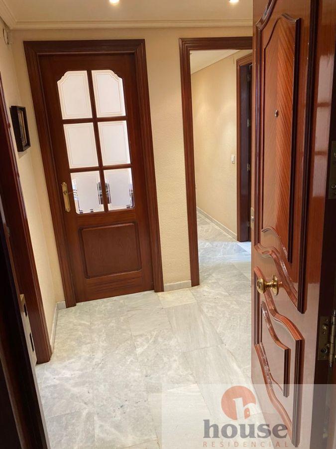 For sale of flat in Córdoba