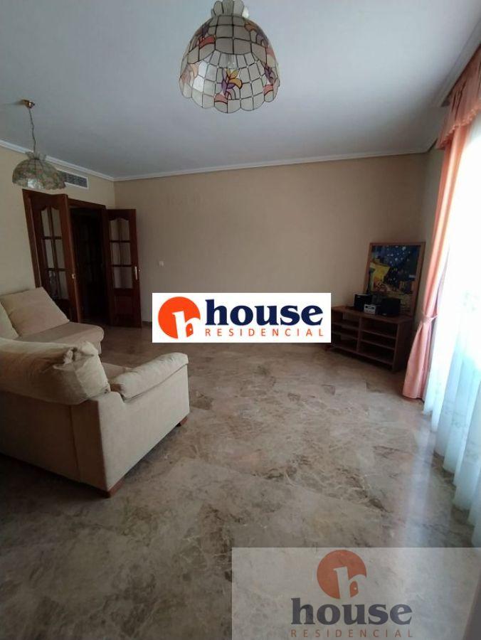 For sale of flat in Córdoba