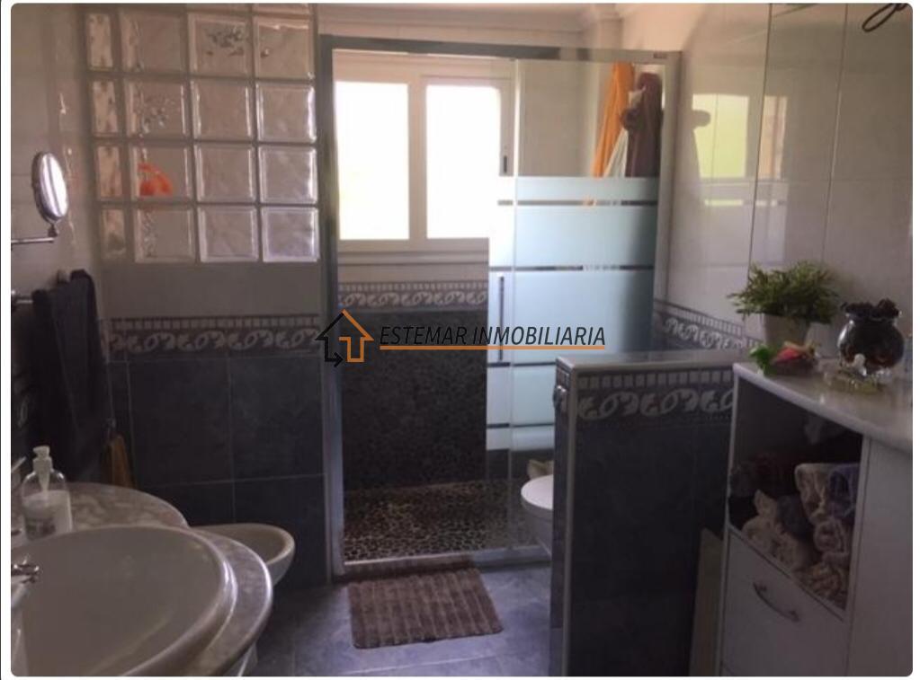 For sale of chalet in Gandia