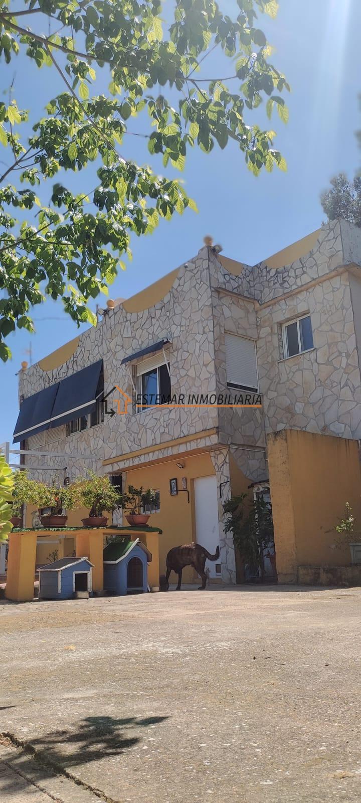 For sale of chalet in Gandia